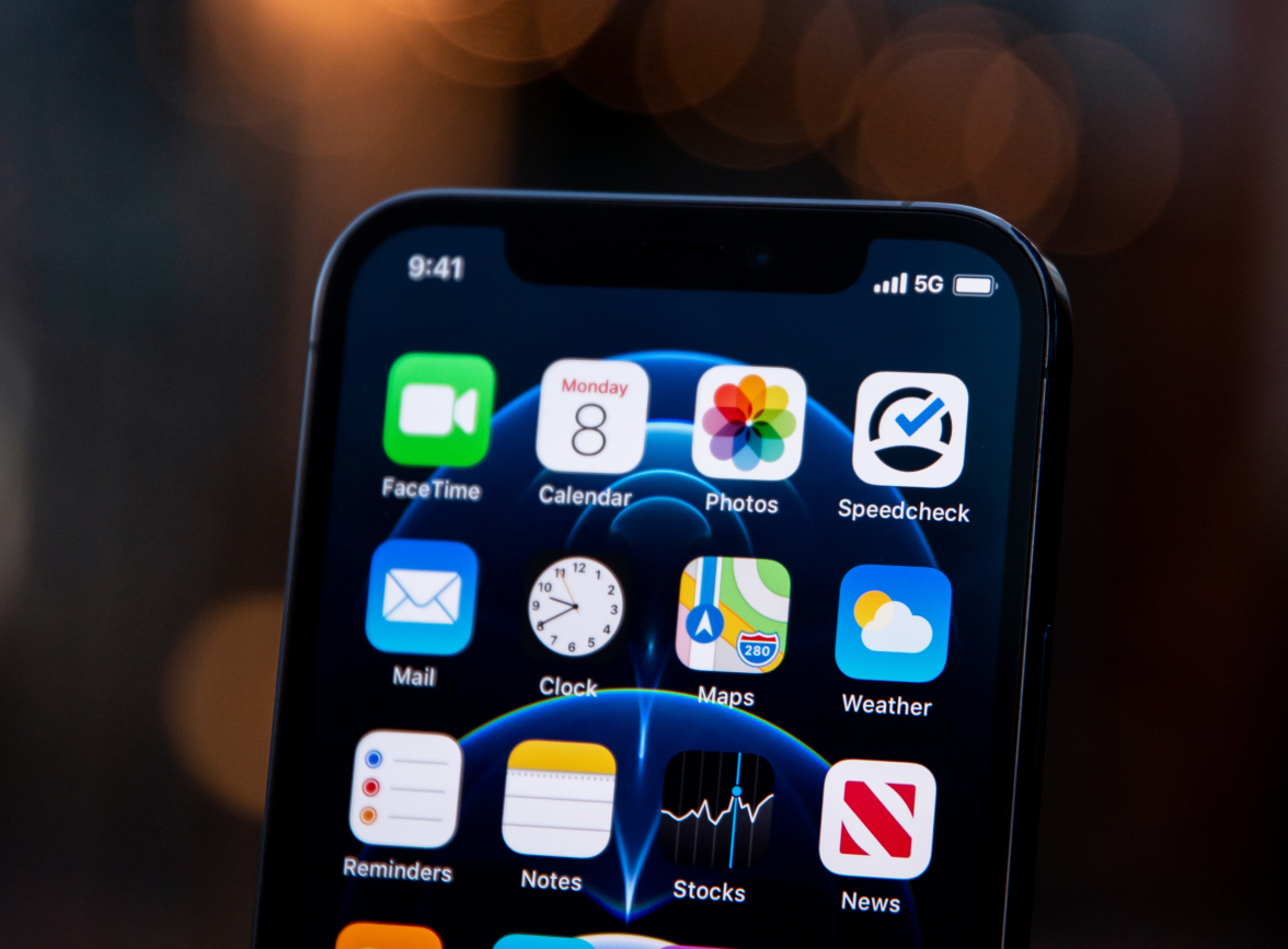 石狮苹果手机维修分享为什么 iPhone 12 在冬季会自动关机 
