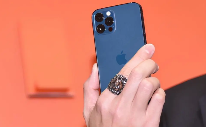 石狮苹果手机维修分享iPhone12系列重启方法教程 